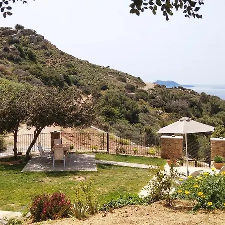 Roussa's House Holiday home *