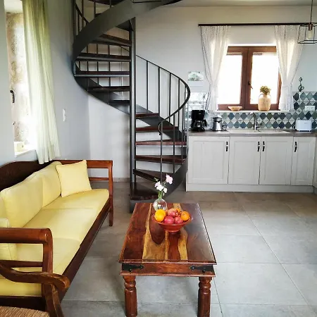Roussa's House Holiday home