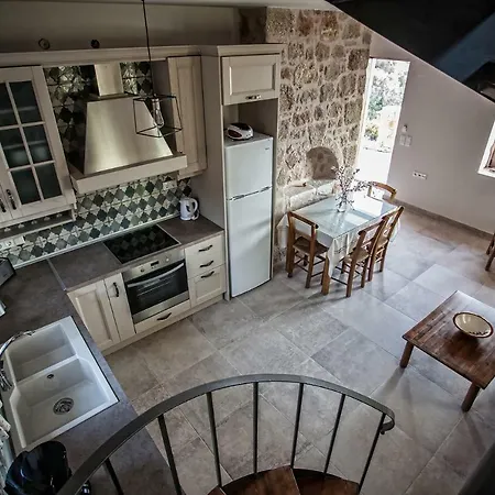 Roussa's House Holiday home