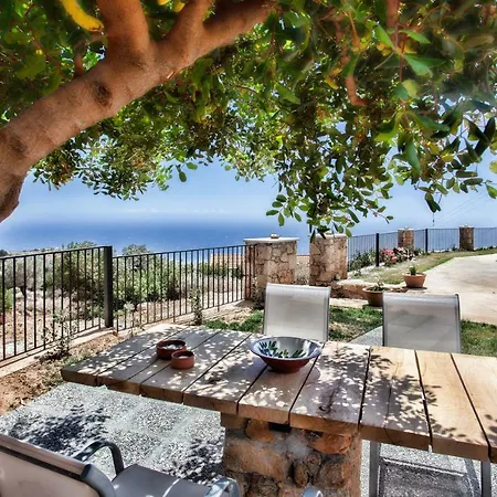 Roussa's House Holiday home